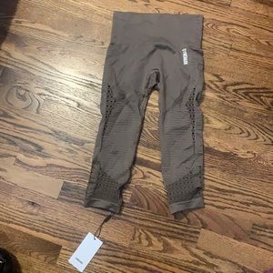 Gymshark energy seamless cropped leggings taupe